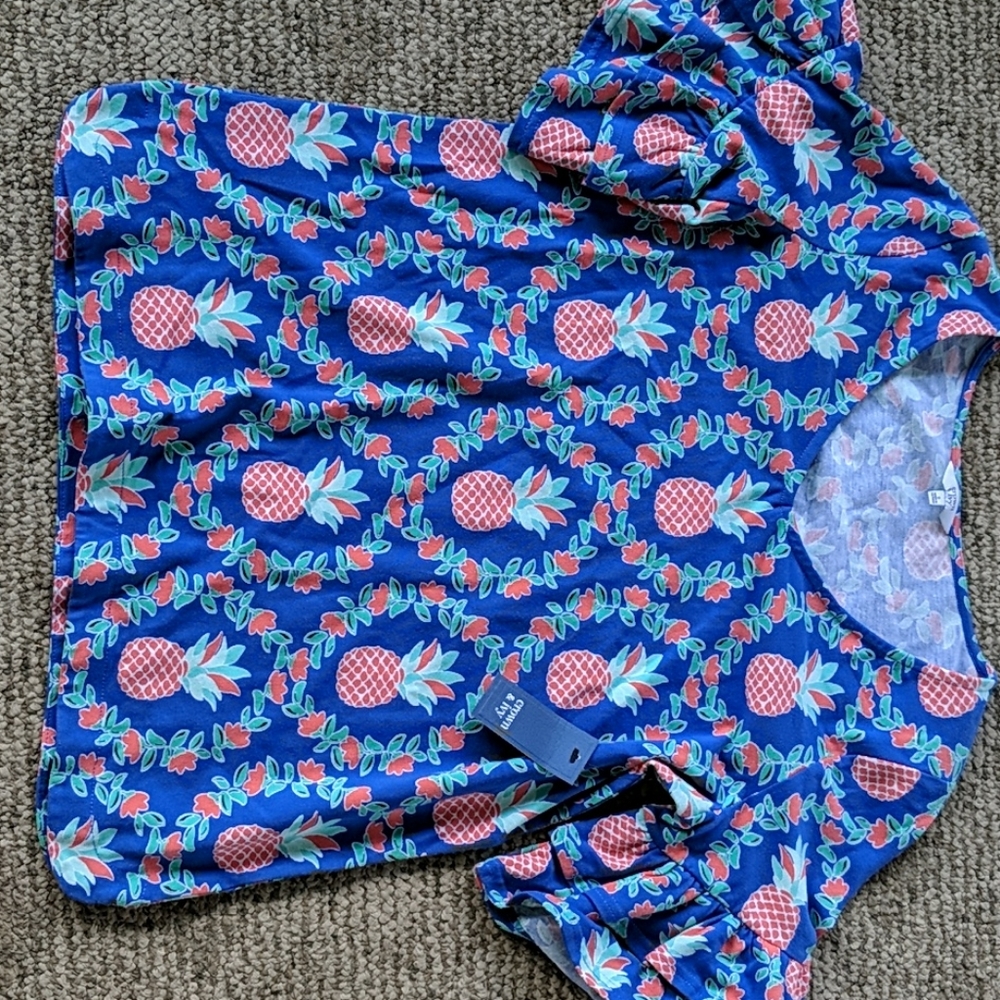 NWT's Crown & Ivy ruffle sleeve pineapple top